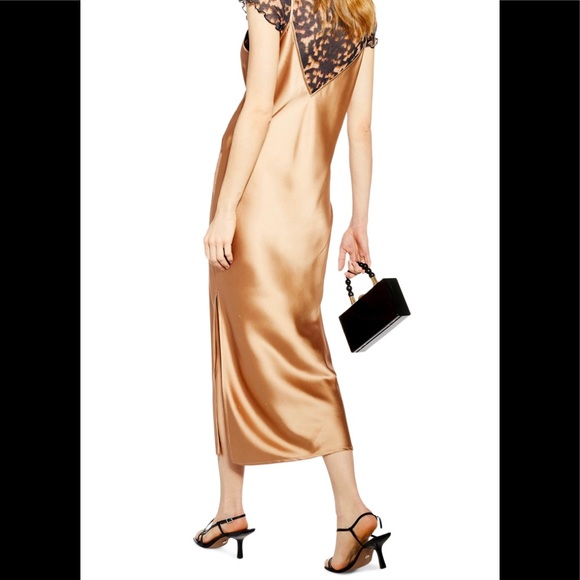 Satin dress - Picture 3 of 4